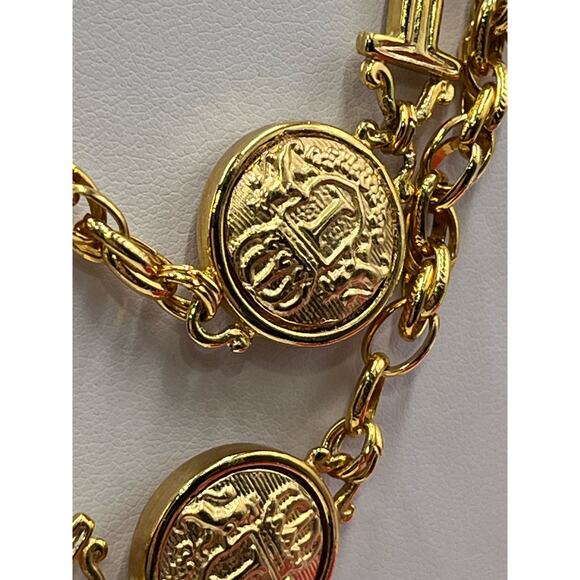 IVANA Signature Vintage Royal Coat Of Arms Shield Crest Gold Plated Necklace - Picture 4 of 16